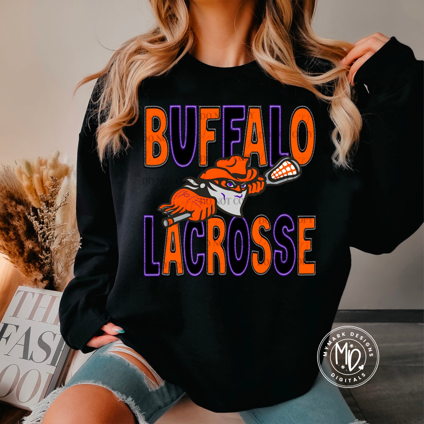 Buffalo L : Sequin Faux Embroidery : PNG
