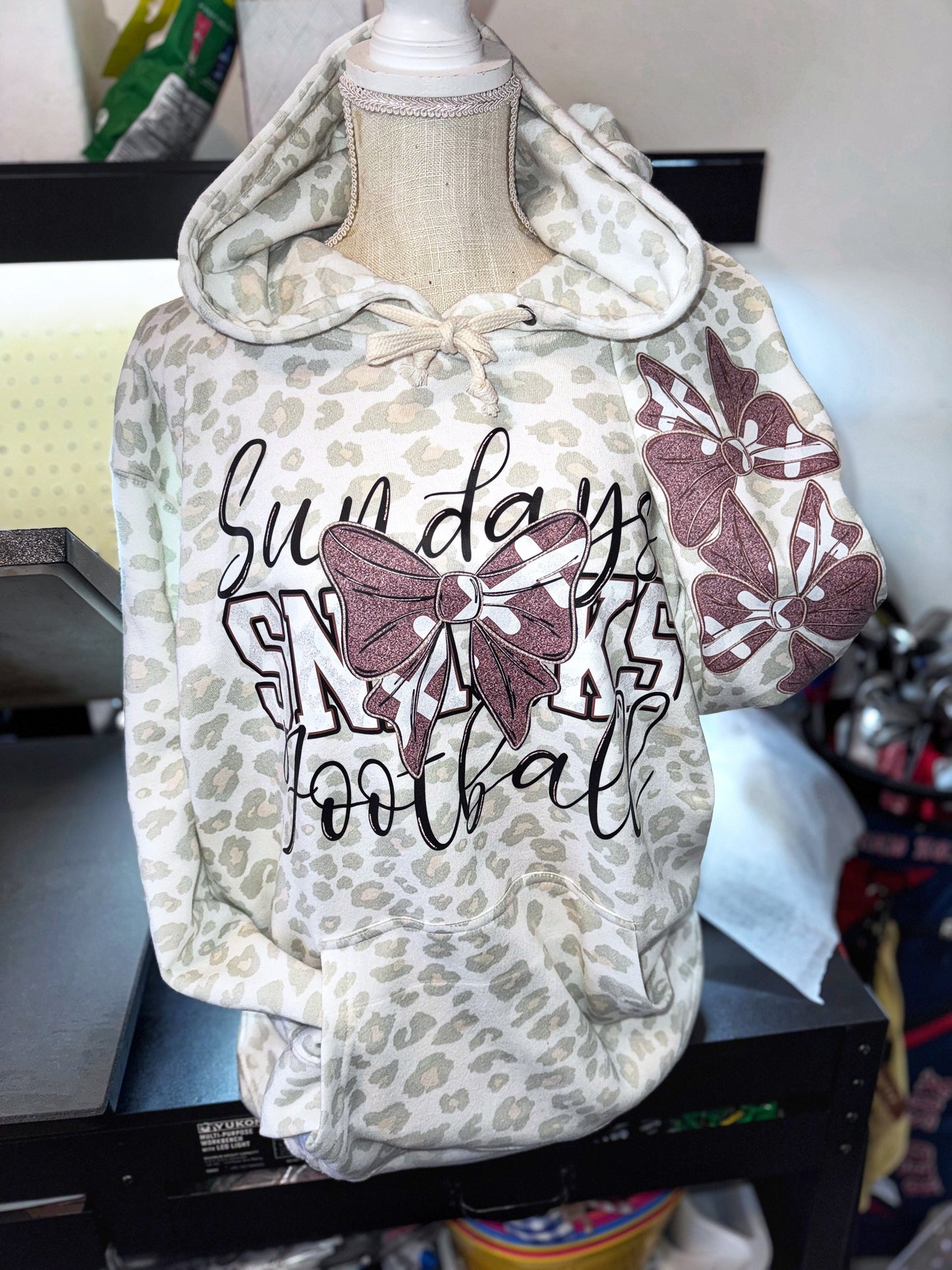 Sundays Snacks & Football - Size XL